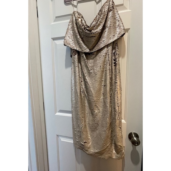 Lavish Alice Reverse sequin dress UK 14 (US 12) - Picture 3 of 5